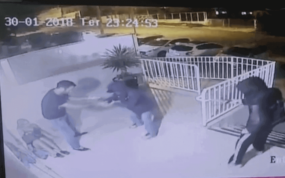 Foto: Cena de assalto a condomínio do Lago Norte (Foto: TV Globo/Reprodução)