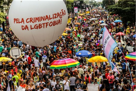 LGBT MP cobra regulamentação de lei