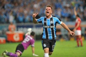 Ramiro: primeira chance no time principal com Vanderlei Luxemburgo