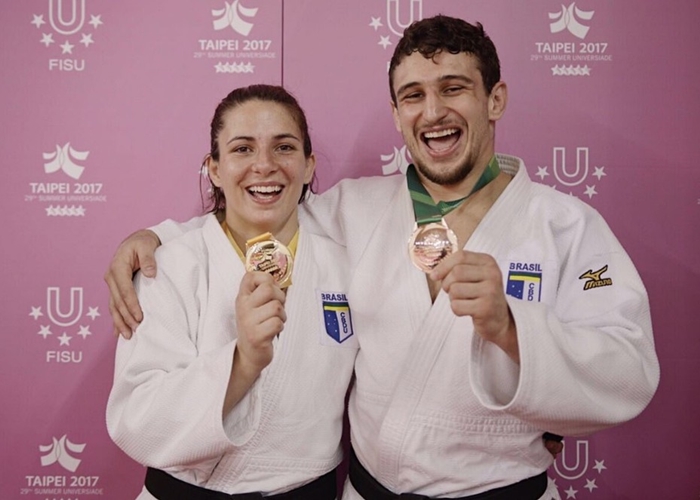 Bárbara Timo ganhou o ouro na categoria até 70 kg e bronze para Vinícius Panini o bronze na categoria até 81 kg | Felipe Herrmann/CBDU