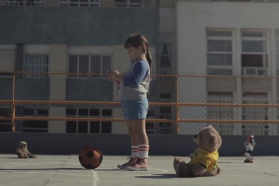 comercial-futebol-itaú