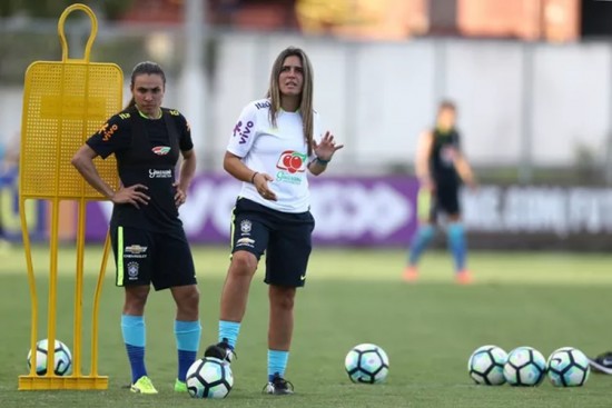 emily-lima-futebol-marta