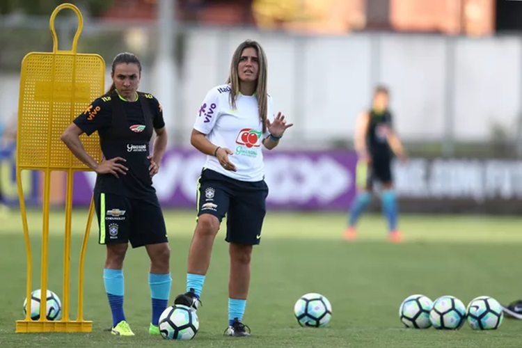 emily-lima-futebol-marta