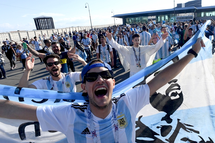 São Petersburgo-argentinos-copa