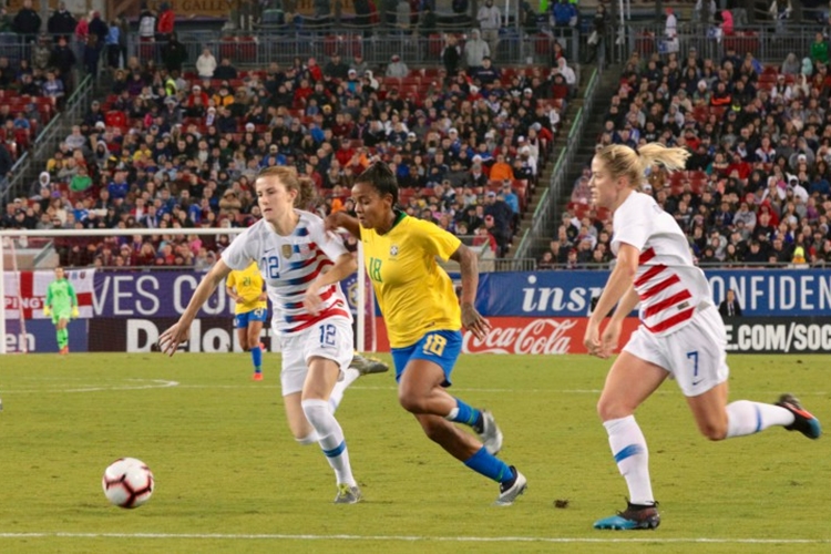 Brasil perde para Estados Unidos no torneio She Believes e revela crise com o técnico Vadão a três meses da Copa do Mundo de futebol feminino na França
