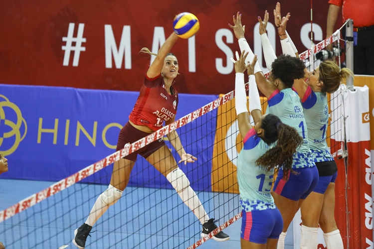 Barueri x Osasco pelas quartas de final da Superliga feminina de vôlei