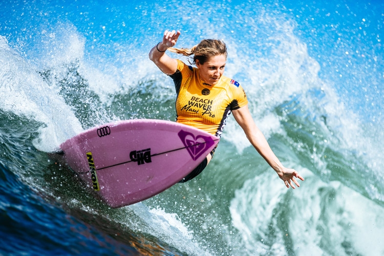 A surfista Stephanie Gilmore ganharia o dobro se a premiação da liga feminina da WLS fosse igual à dos homens desde o início da carreira da heptacampeã mundial | Surfer Stephanie Gilmore would double if the WLS women's league match was equal to that of men since the start of the seven-time world champion's career