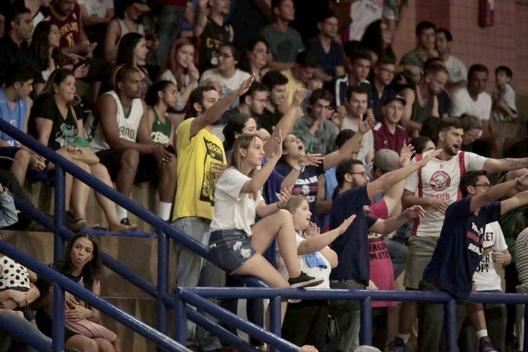 NBB-torcida-jogo-basquete