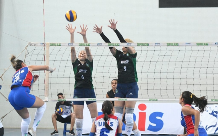 Brasília Vôlei em jogo da Copa Brasília, torneio amistoso para Superliga B