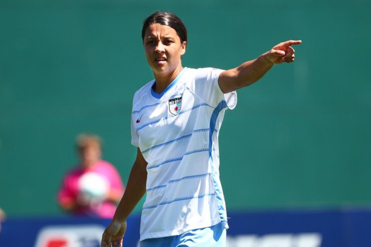 Sam Kerr em jogo pelo Chicago Red Stars na National Women's Soccer League, liga norte-americana de futebol feminino