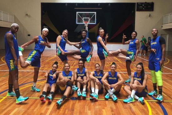 Seleção Brasileira feminina de basquete em treino para disputar o Pré-Olímpico Mundial na busca pela classificação para Tóquio-2020