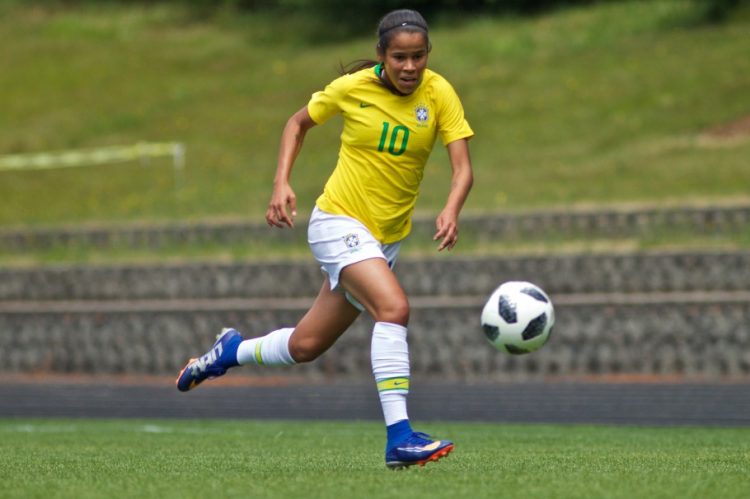 Victória Albuquerque, jogadora de futebol do Corinthians e da Seleção Brasileira