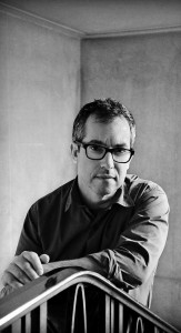Crédito: Francesco Gattoni/Divulgação. Bernardo Carvalho assina um dos contos da compilação