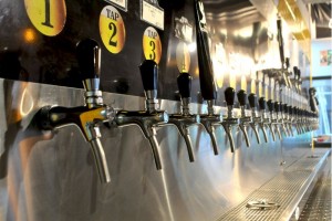22/07/2016. Crédito: Helio Montferre/Esp.CB/D.A. Press. Brasil. Brasília - DF. Gastronomia. Bar I Love Beer - Tap House, na 210 Norte.