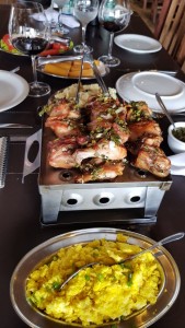 Créditos: Denise Margis/Divulgação. Galeto do restaurante Serra Gaúcha.