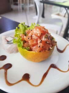 Créditos: Destak Comunicação/Divulgação. Tataki de laranja do restaurante Haná.