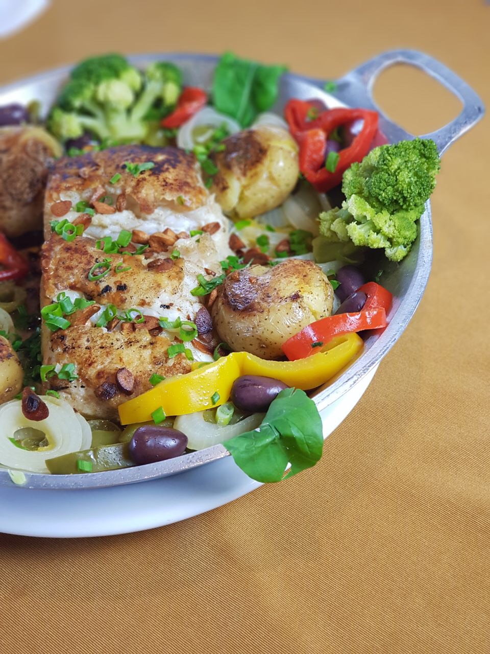 Segredo do bacalhau é grelhar antes de ir ao forno