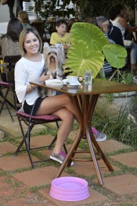Juliana Lauermann afirma que muitos consideram os animais como filhos e querem levá-los a todos os lugares