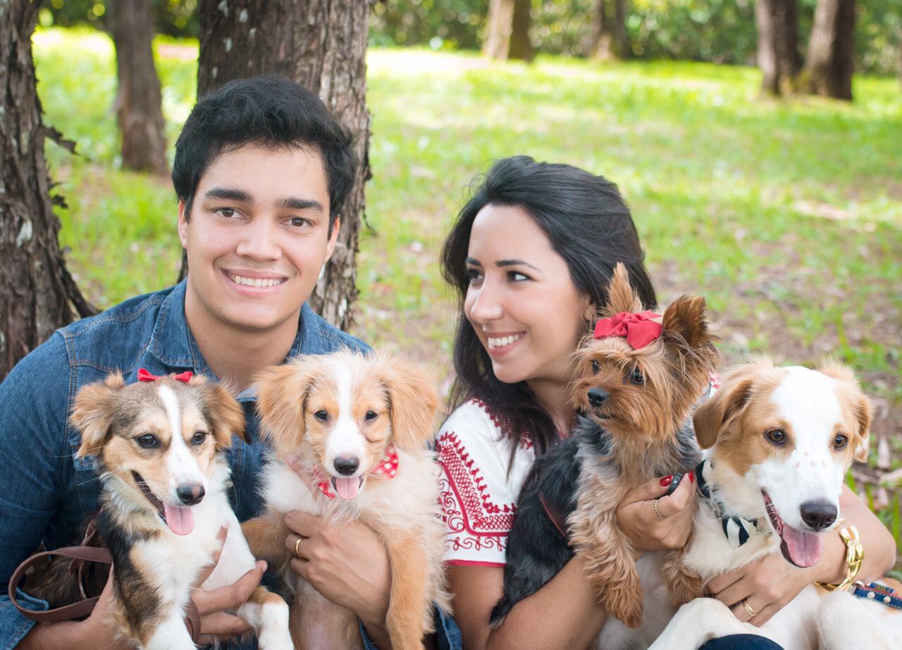 Arquivo pessoal. Jânio, Paula, Canela, Muffin, Cookie e Milk 