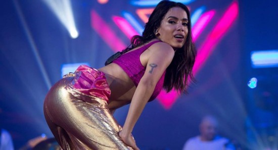 Anitta comanda a própria carreira com personalidade