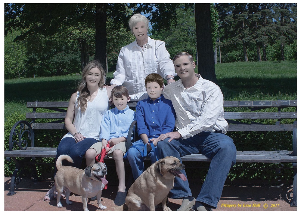 família