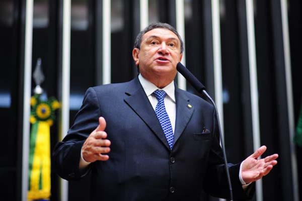 Deputado Átila Lins, relator da PEC