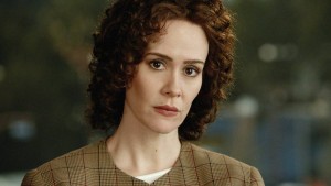 Sarah Paulson como Marcia Clark na série American crime story