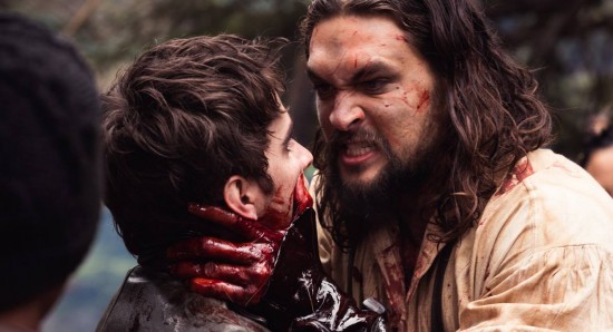 Cenas da primeira temporada da série Frontier da Netflix