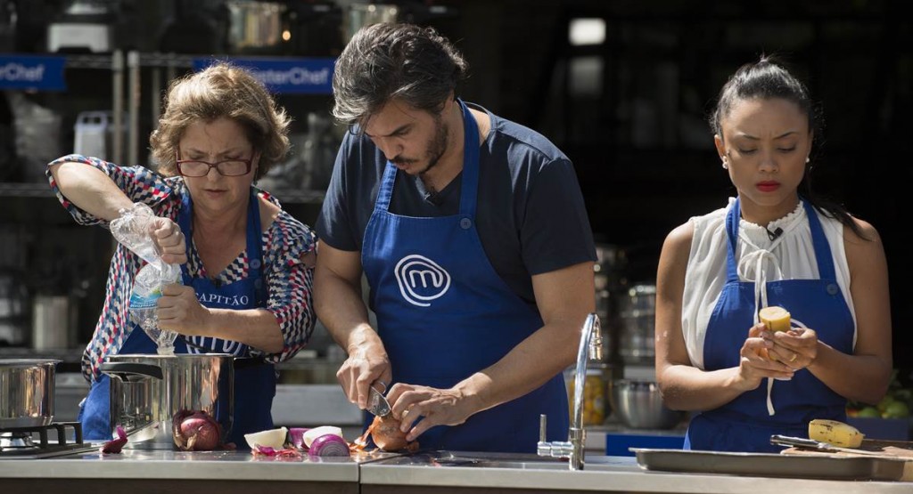 Nayane (à direita) representa Brasília na competição e estará no time azul