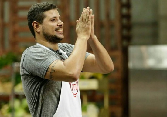 Raul Lemos, ex participante do MasterChef Brasil.