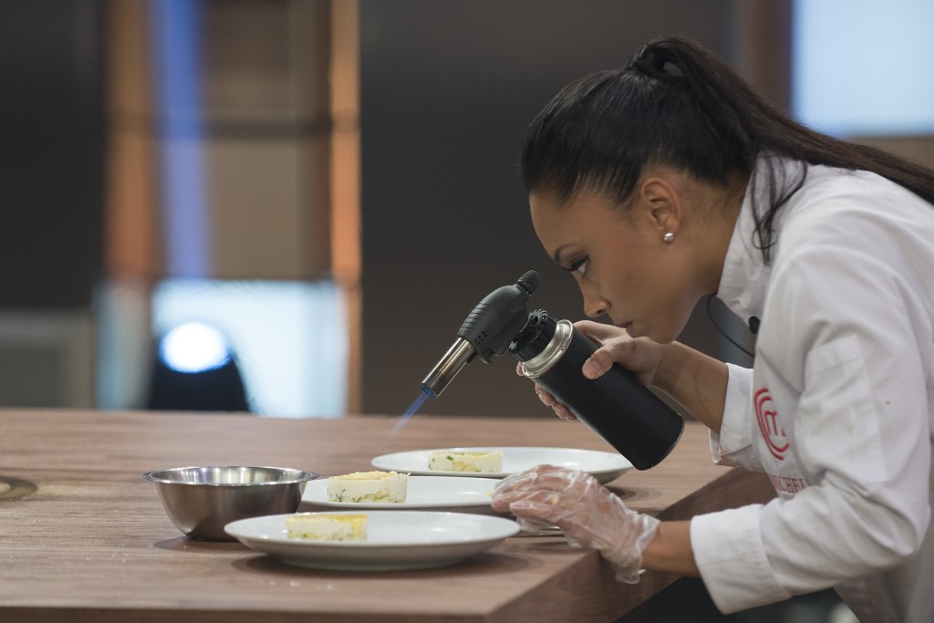 Michele finaliza sua sobremesa na final do MasterChef.