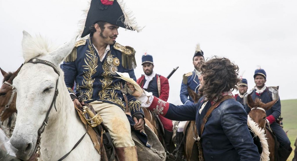 Caio Castro é um dos destaques das cenas de independência em Novo mundo