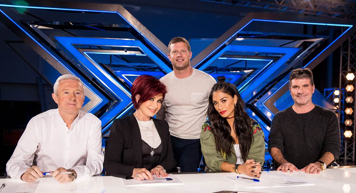 Bancada de jurados da 14ª temporada do The X factor UK.