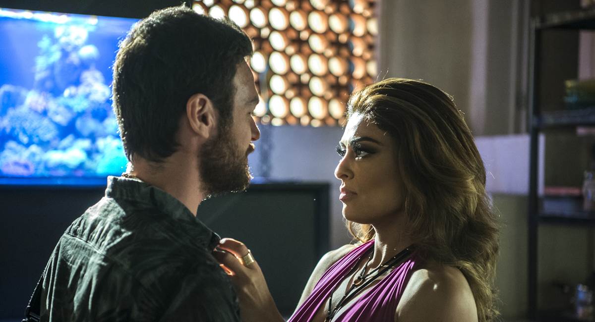 Bibi ( Juliana Paes) e Rubinho (Emílio Dantas).
