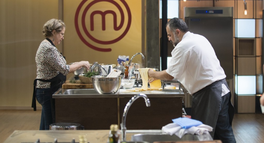 Miriam e Francisco cozinham juntos: encontro de temporadas no MasterChef