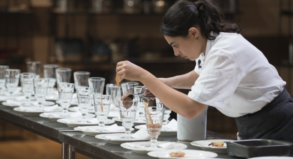 O dia não era dela no MasterChef: Irina enfrentou problemas até na sobremesa