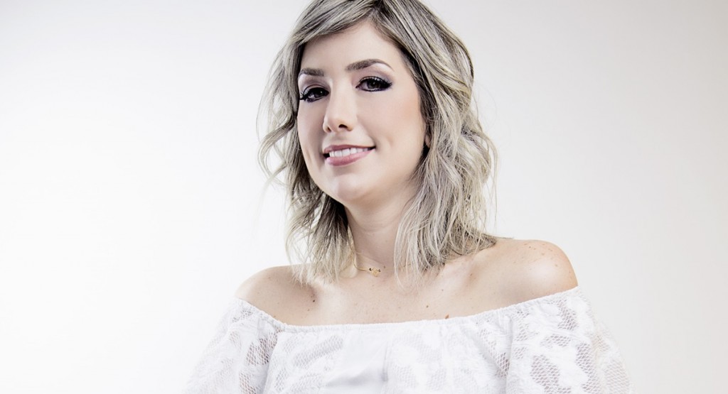 Mayara Lepre: "Trabalhar com TV aberta é sempre estar à espera de audiência e retorno do público e da crítica"
