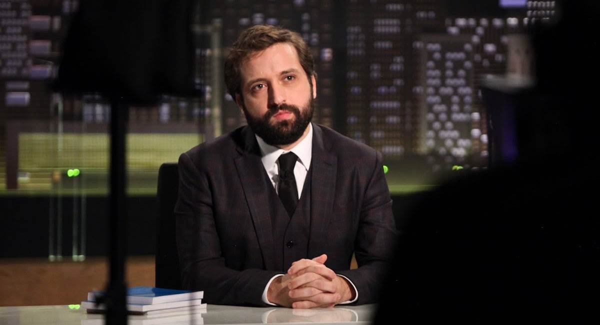Gregório Duvivier comenta as notícias da semana no Greg News