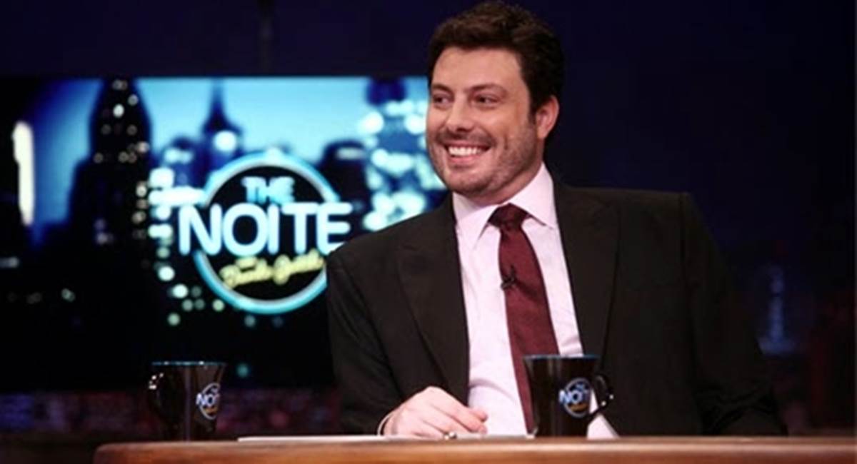 Danilo Gentili bomba na internet com o The noite.