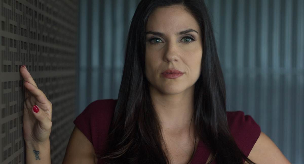 Rafaela Mandelli vive uma das protagonistas de O negócio, da HBO