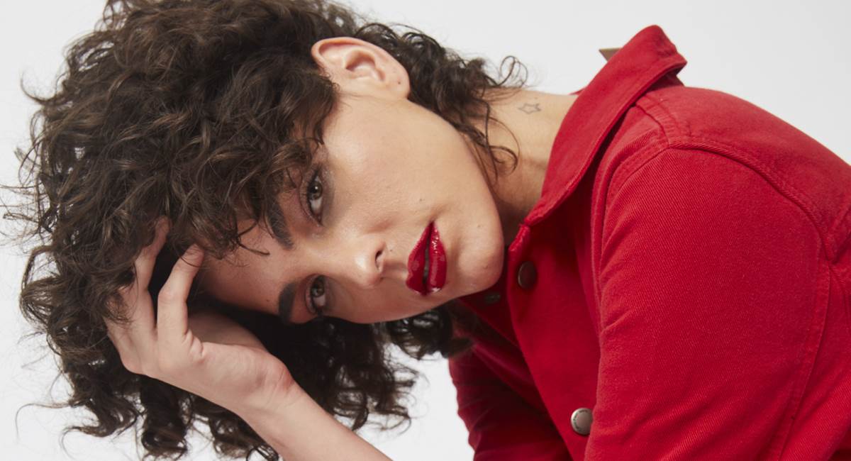 Créditos: Rodrigo Bueno/Divulgação. Julia Konrad vive entre a música e a atuação