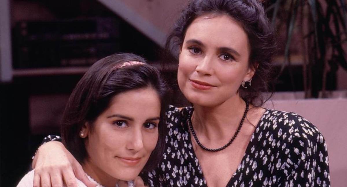 Crédito: Bazilio Calazans/TV Globo. Atriz Glória Pires e atriz Regina Duarte nos bastidores eram mãe e filho em Vale Tudo.