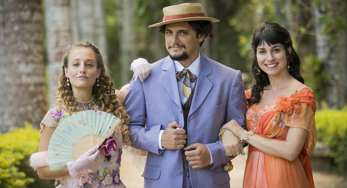 Uirapuru (Bruno Gisson ) e Mariana (Chandelly Braz), Lidia (Bruna Griphão). Crédito: João Miguel Junior/Divulgação
