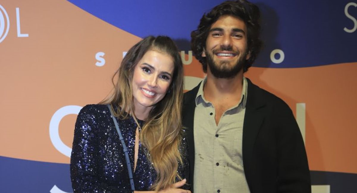 Ao lado do marido Hugo Moura: “Eu sou muito orgulhosa porque é um cara que não se esconde, que não se amedronta”