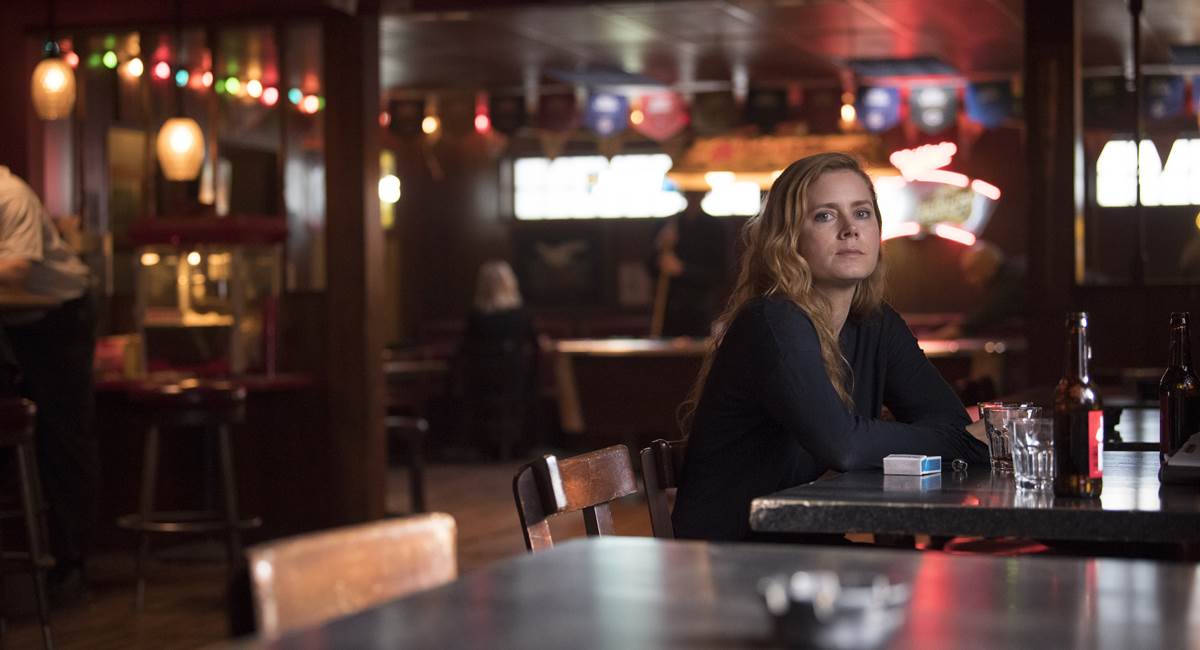 Crédito: HBO/Divulgação. Camille Preaker (Amy Adams)