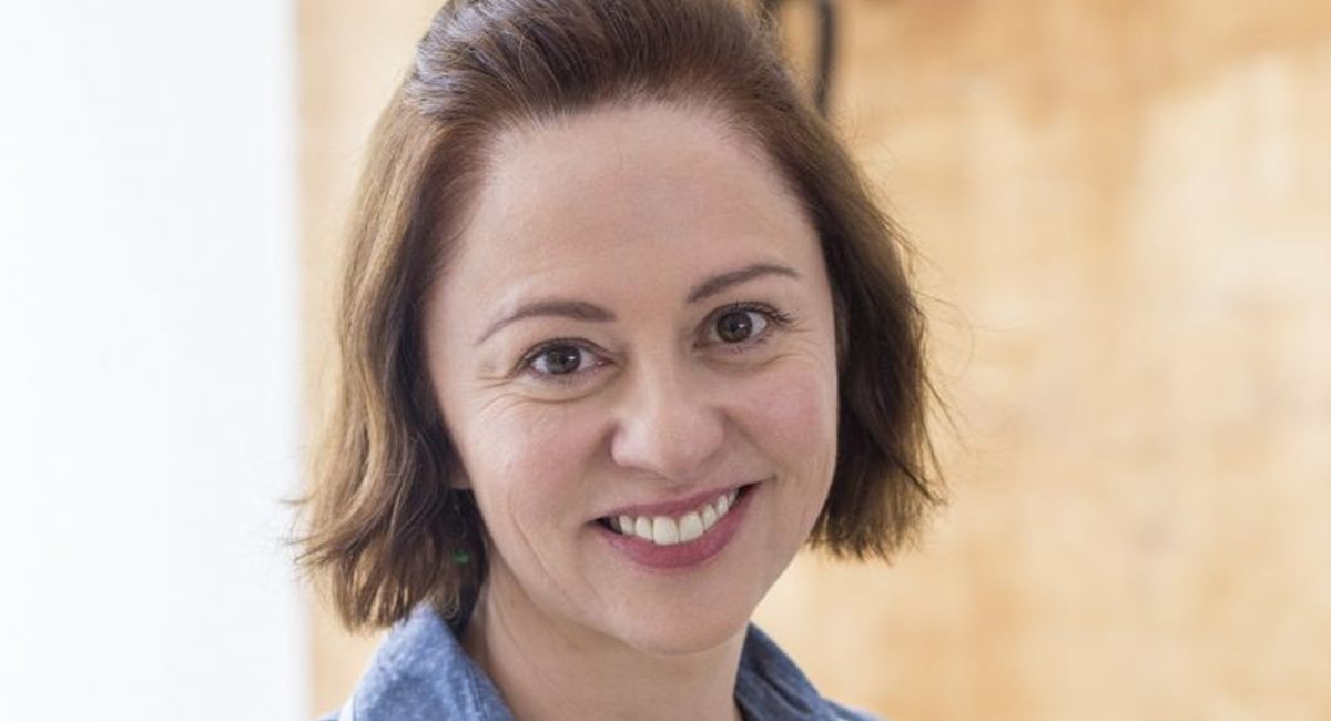 Créditos: Marília Cabral/Divulgação. AGuta Stresser estreia em novelas como Rosália, personagem leve com pegada social