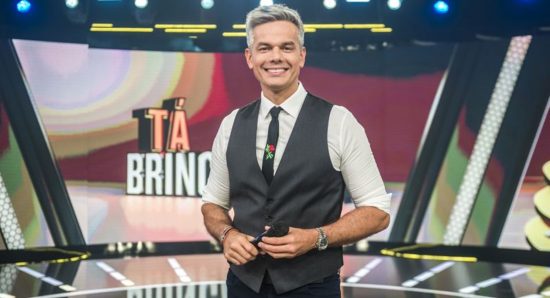 Otaviano Costa no cenário do Tá brincando