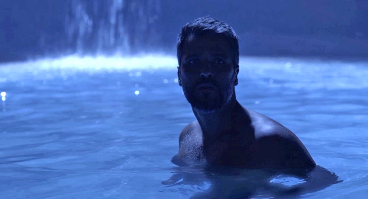 Bruno Gagliasso em cena de O sétimo guardião