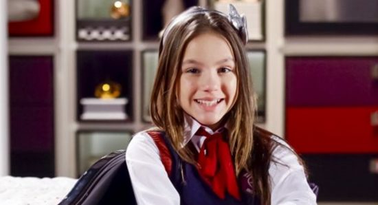 Bela Fernandes como Felipa em As aventuras de Poliana