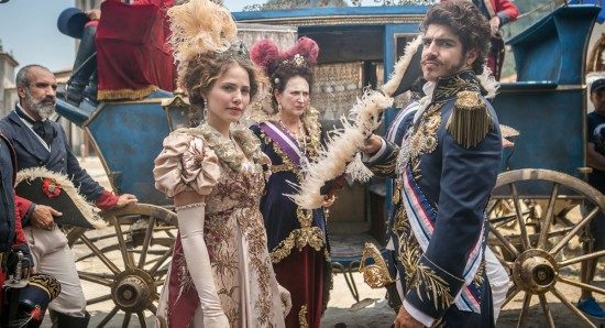 Letícia Colin e Caio Castro vivem Leopoldina e Dom Pedro I em Novo Mundo
